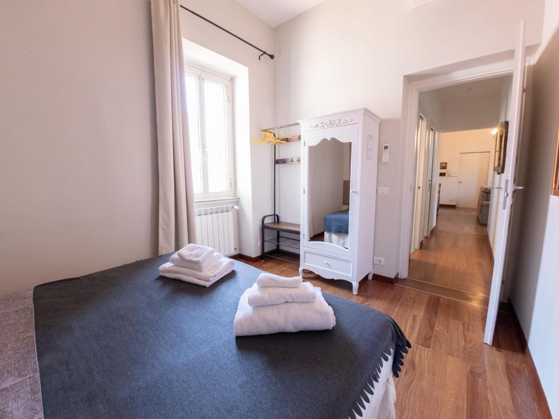 The Rent - Spacious Multi-room On Via Cavour