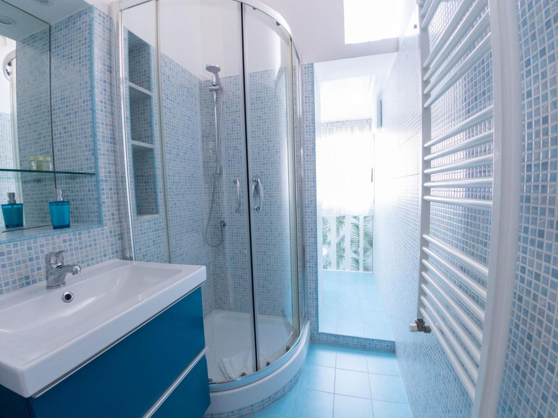The Rent - Spacious Multi-room On Via Cavour *